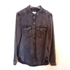 American Eagle Outfitters Women's Boyfriend Grey Chambray Button Up Medium
